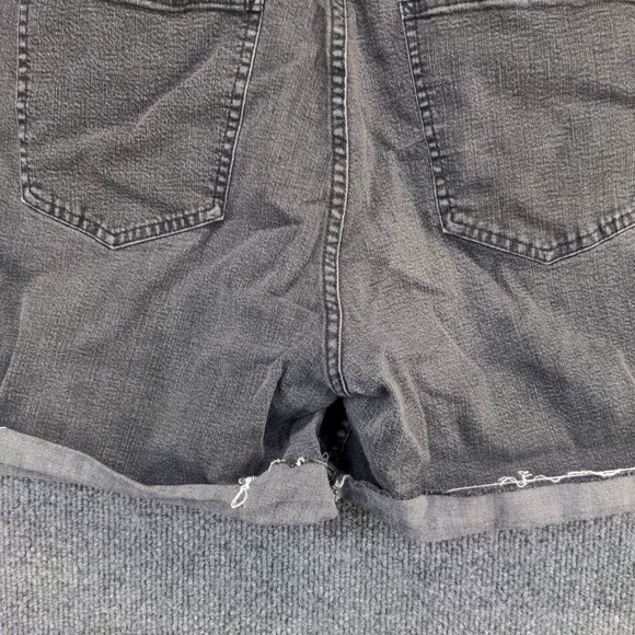 Talbots Women's Stretch Jean Shorts Gray Size 12 Cotton Spandex Blend Pockets - Picture 4 of 12